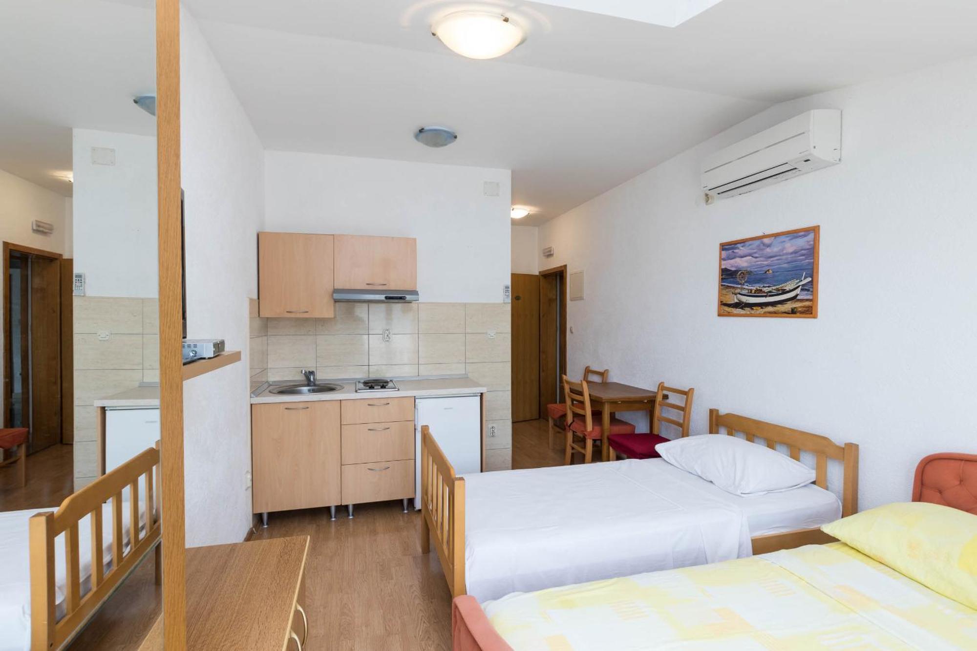 Apartments Cipetic Kaštela Buitenkant foto